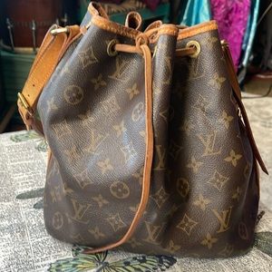 COPY - Louis Vuitton Monogram NOE PM EUC luxury authentic bucket style excellen…